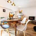 Au Vieux Porche Apartment